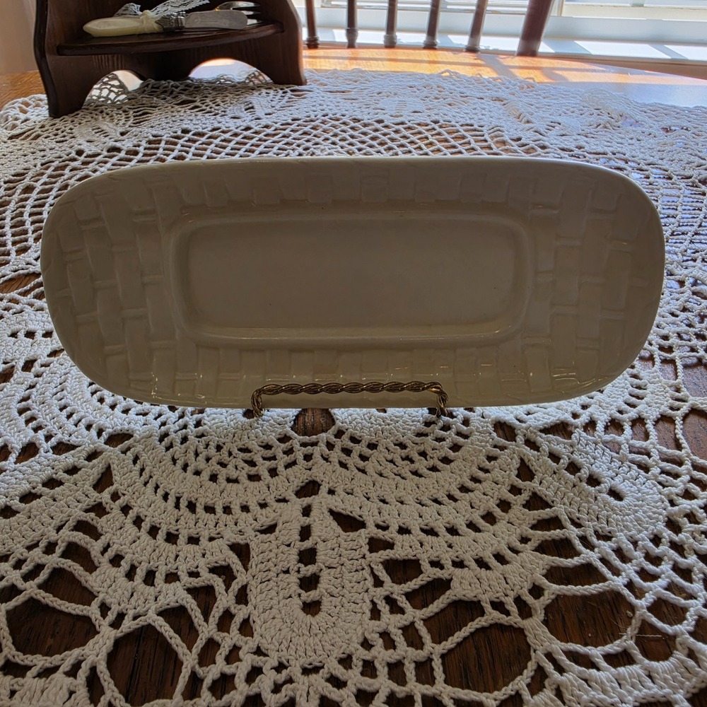 Vintage Butter Dish Bottom PoppyTrail by Metlox Sculptured Daisy Basket Weave - Picture 5 of 5